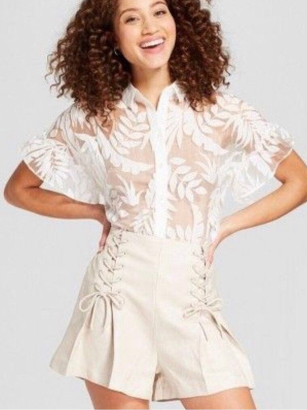 Sheer White Embroidered Short-Sleeve button collar Blouse - Picture 2 of 9